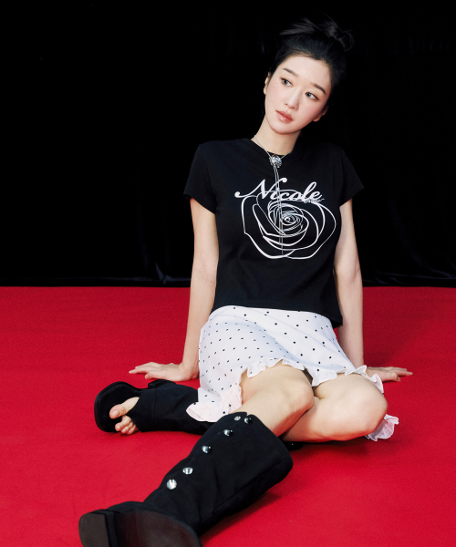 ROSE LETTERING CROPPED TOP_BLACK