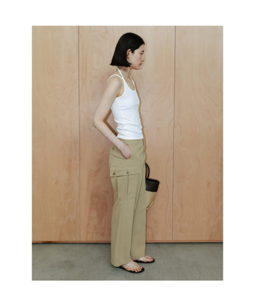 Ava Slveeless Top White (TA6442A071)