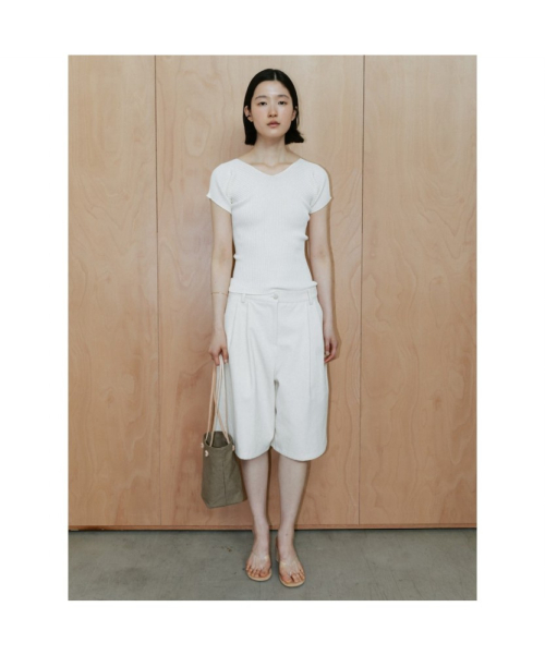 Classic Bermuda Pants Ivory (TA6425A020)