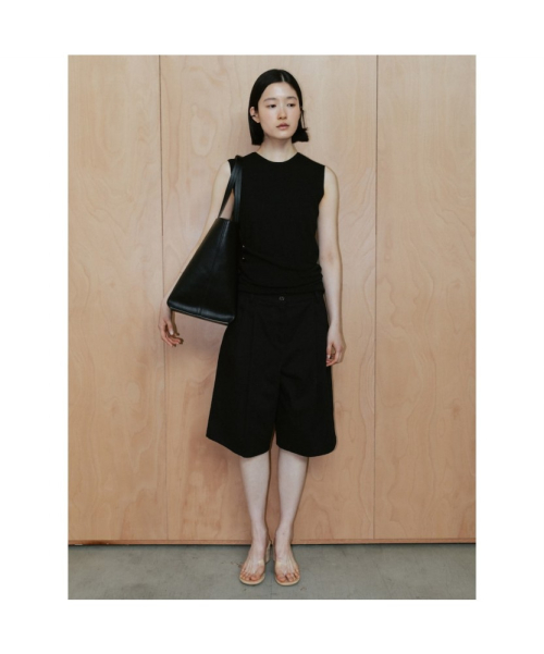 Classic Bermuda Pants Black (TA6425A025)