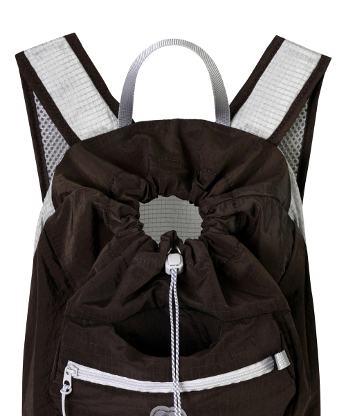 AIRY POCKET BACKPACK - BROWN