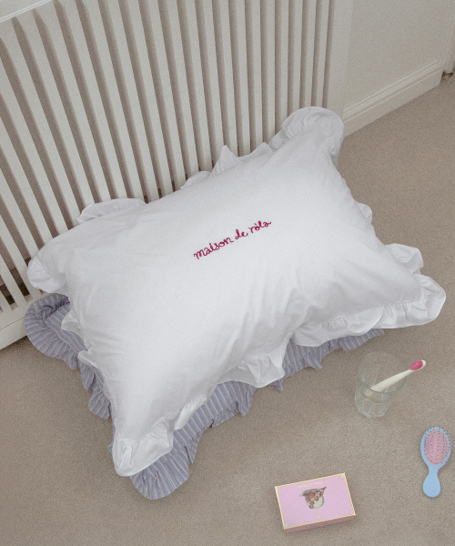 MAISON DE ROLA EMBROIDERY PILLOW COVER OFF WHITE