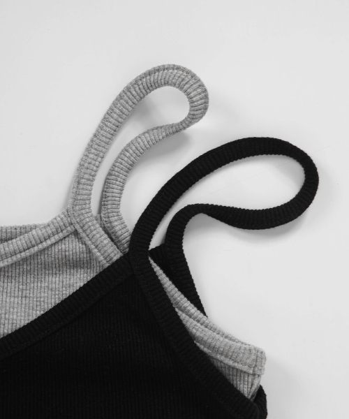 SLIT LAYERED SLEEVELESS / BLACK