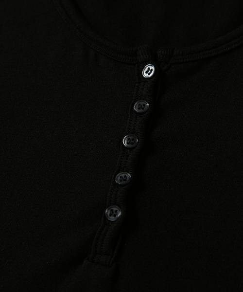 EVER BUTTON TEE / BLACK