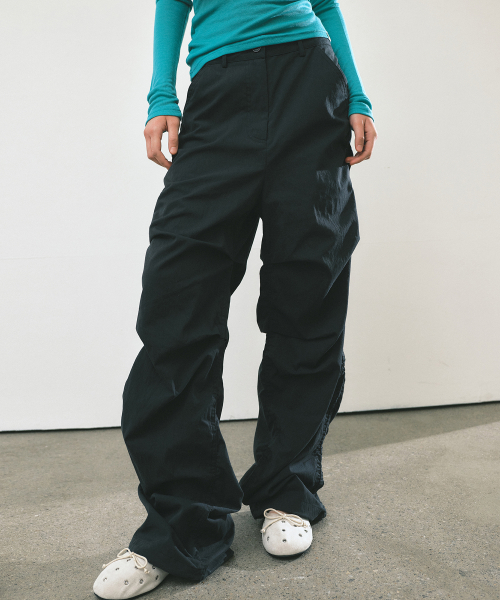 NICOLE SHIRRING PANTS_BLACK