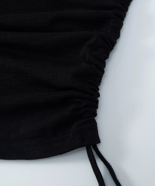 KIKI BOXY SHIRRING TEE / BLACK