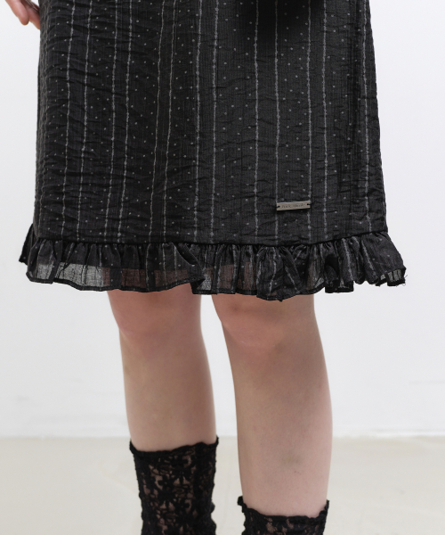 PIN STRIPE FLARE SKIRT_BLACK