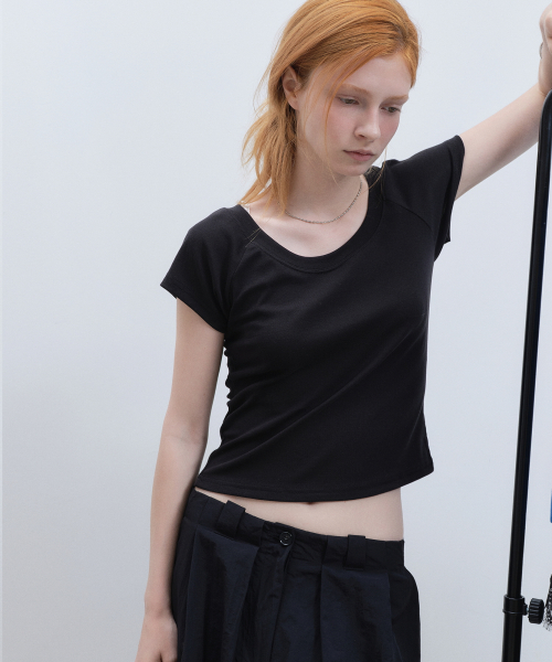 RAGLAN SCOOP NECK TOP_BLACK