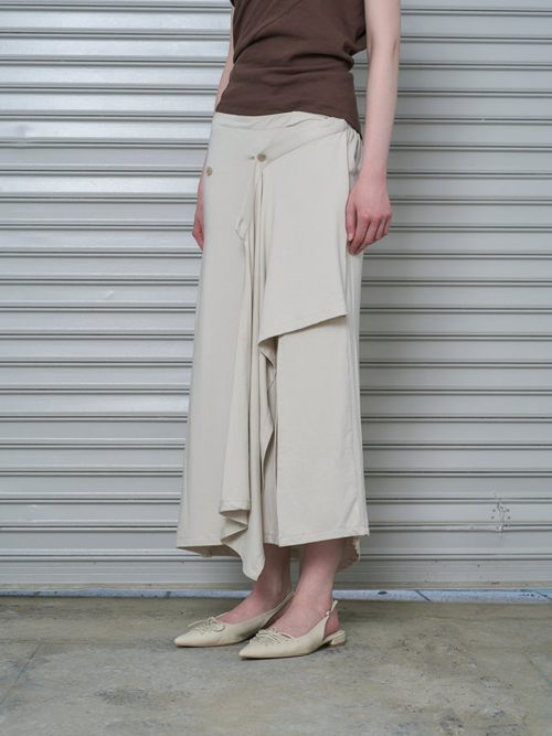 DRAPE BUTTON LONG SKIRT (BEIGE)
