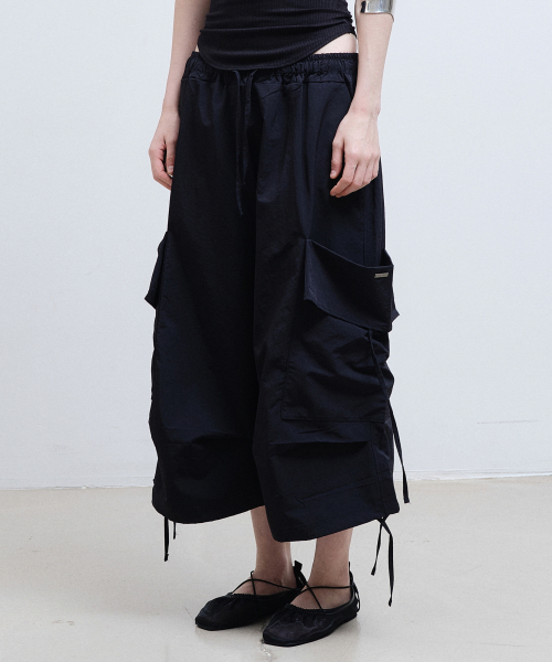 BERMUDA UTILITY CARGO PANTS_BLACK