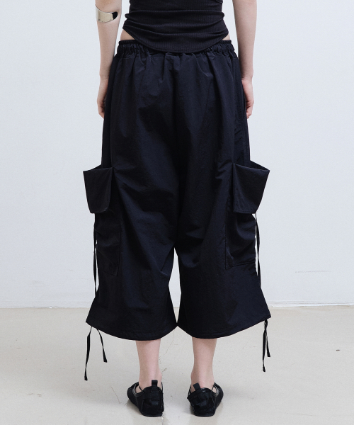 BERMUDA UTILITY CARGO PANTS_BLACK