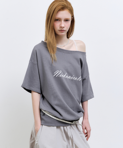 OFF SHOULDER LETTERING SWEAT TOP_CHARCOAL