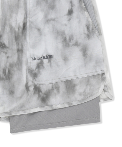 MATIN PACE MOTION SHORTS FOR MEN IN LIGHT GREY