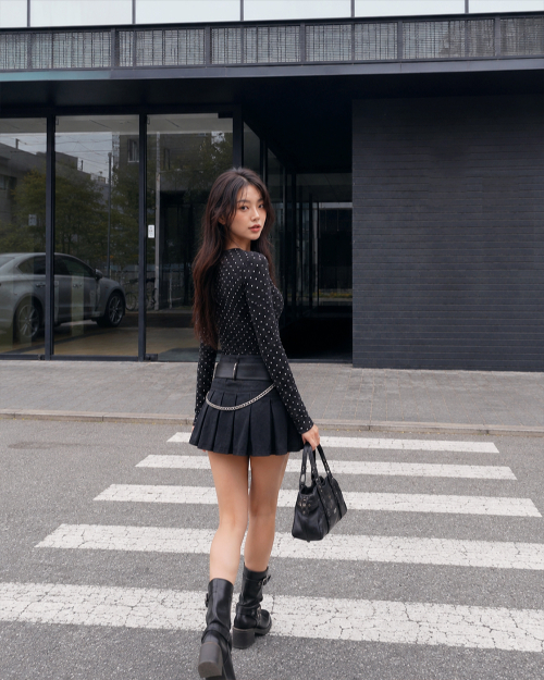 DOT LETTERING LOGO LONG SLEEVE [BLACK]