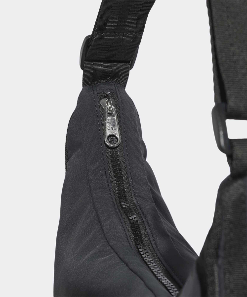 HB HALF CRECENT BLACK