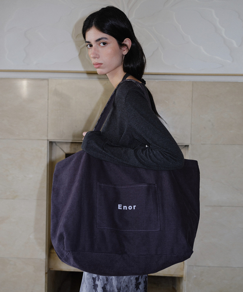 REVERSIBLE CHECK SHOPPER BAG - PURPLE