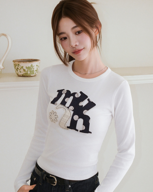 DOT A FLOWER PATCH LONG SLEEVE [WHITE]