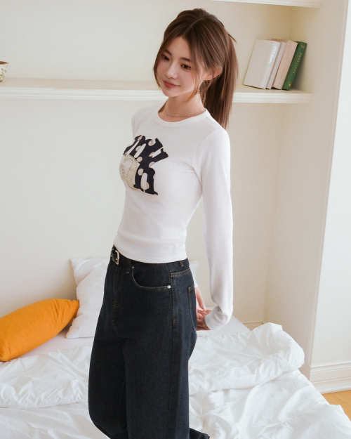 DOT A FLOWER PATCH LONG SLEEVE [WHITE]