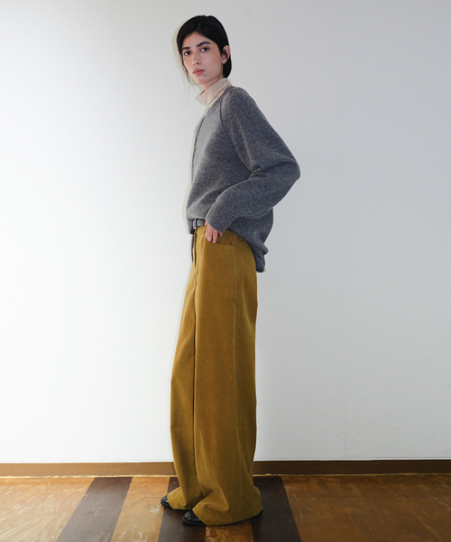 CORDUROY STRAIGHT PANTS - OLIVE