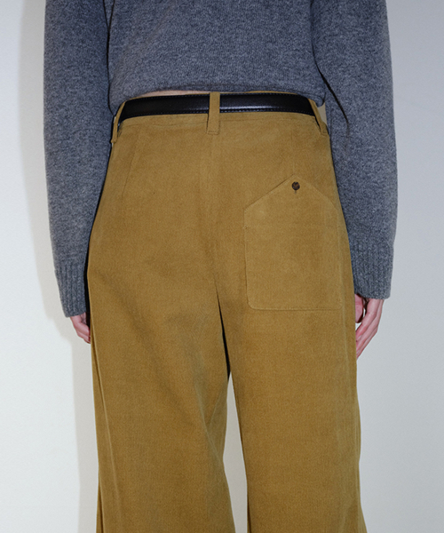 CORDUROY STRAIGHT PANTS - OLIVE