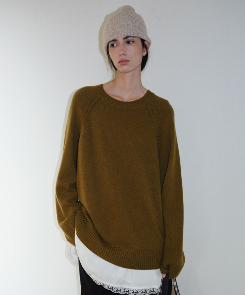 WOOL BLEND RAGLAN PULLOVER - OLIVE