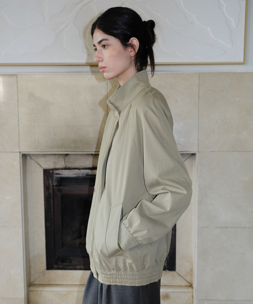 HIGH NECK SHIRRING BLOUSON - SAGE