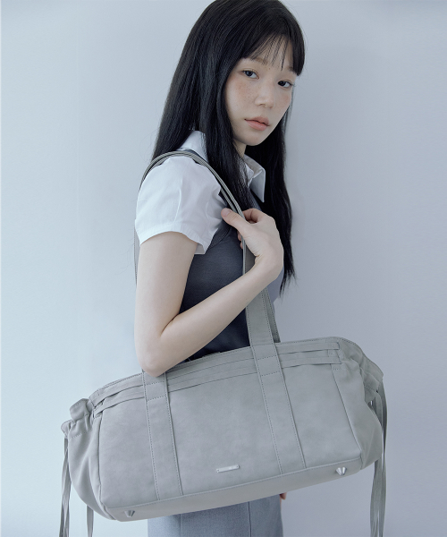 String square shoulder bag GRAY