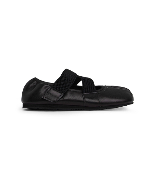 TABI POINT FLAT SHOES IN BLACK