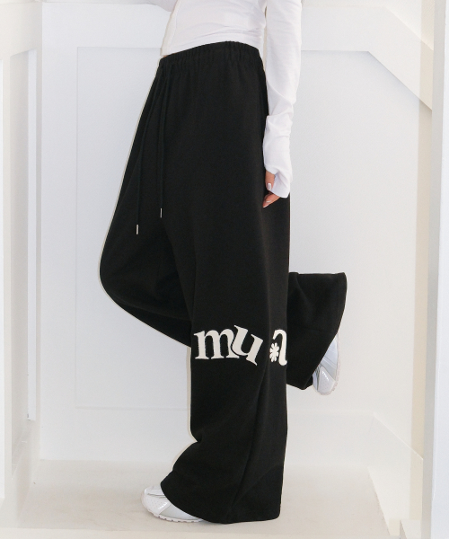 SIDE PATCH WIDE BANDING PANTS [BLACK]
