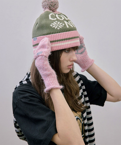 Jacquard Pom Pom Beanie Pink