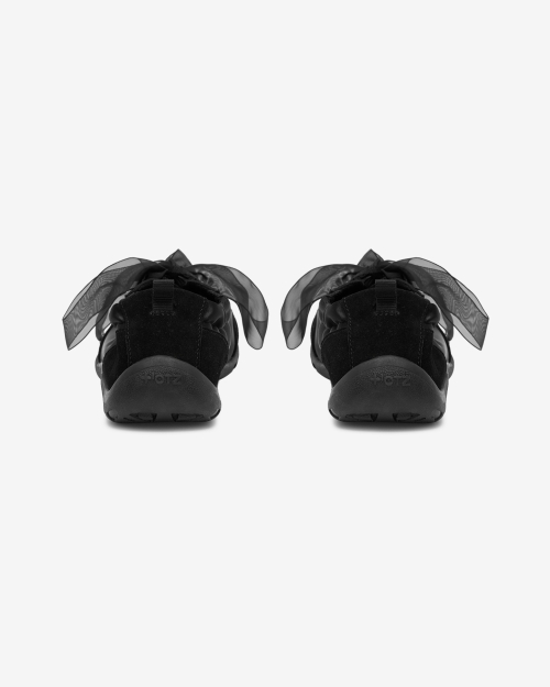 LOMA Satin Sneakers Black OZPDGA334B