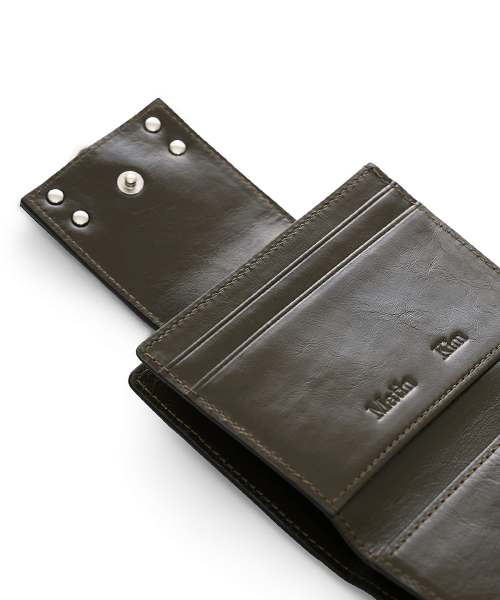 MATIN ARCH RING FLAP WALLET IN KHAKI