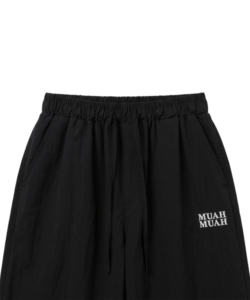 STITCH LOGO WIDE BANDING PANTS [BLACK]