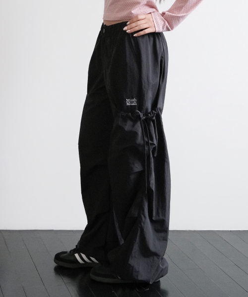 SIDE RIBBON STRING CARGO POCKET BANDING PANTS [BLACK]
