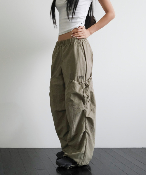 SIDE RIBBON STRING CARGO POCKET BANDING PANTS [BEIGE]