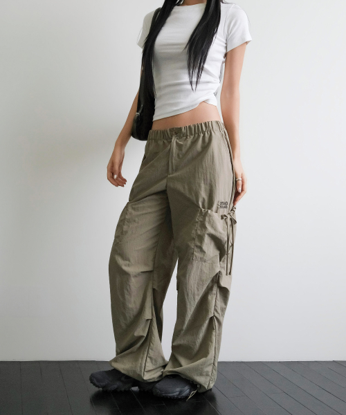SIDE RIBBON STRING CARGO POCKET BANDING PANTS [BEIGE]