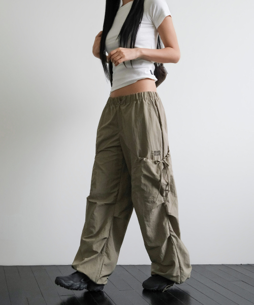 SIDE RIBBON STRING CARGO POCKET BANDING PANTS [BEIGE]