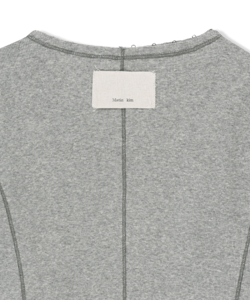 MULTI STYLING HOOK DETAIL SLIM TOP IN GREY