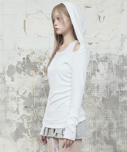 Halter-Neck Hooded Slim-Fit Long Sleeve Top (White)