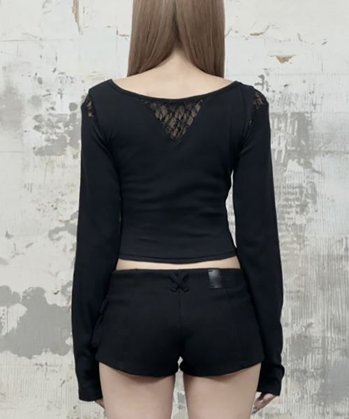Bust Line Pintuck Detail Long Sleeve (Black)