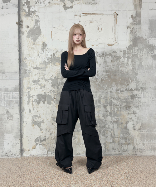 Drape Wing Shirring Long Sleeve (Black)