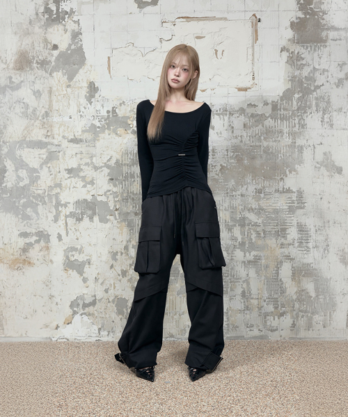 Drape Wing Shirring Long Sleeve (Black)