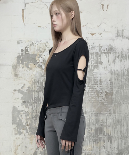 String Panel Point Long Sleeve (Black)