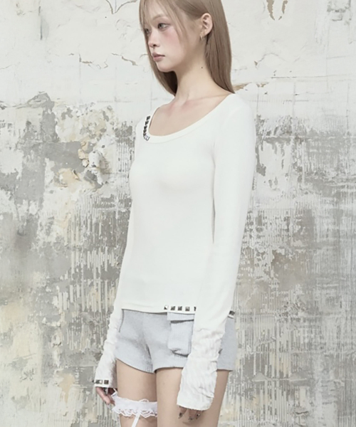 Stud Metal Point Long Sleeve (White)