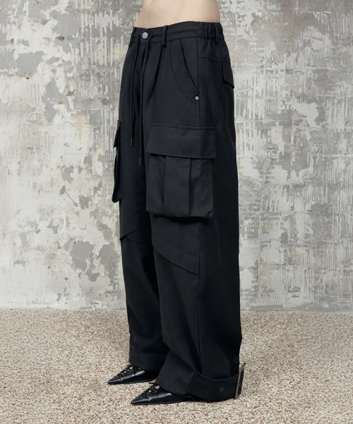 Panel Multi Pocket Cargo Pants (Black)