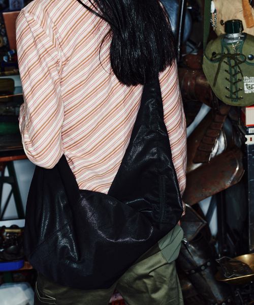 BUCKLE HOBO BAG - 2 colors