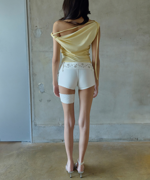 Studded Belt Shorts (WHITE)