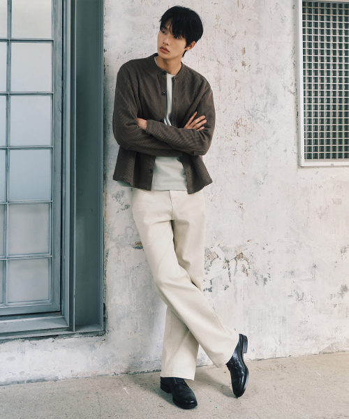 Bone-structured Sakariba khaki round-neck cardigan