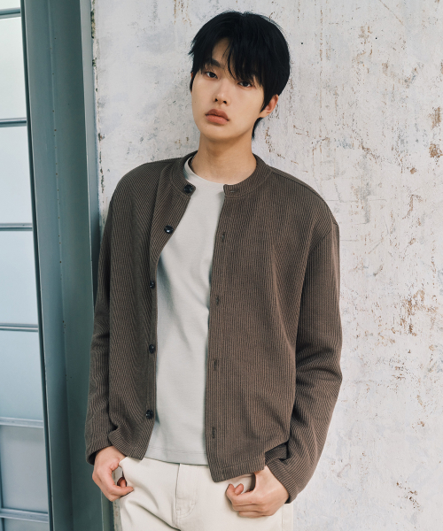 Bone-structured Sakariba khaki round-neck cardigan