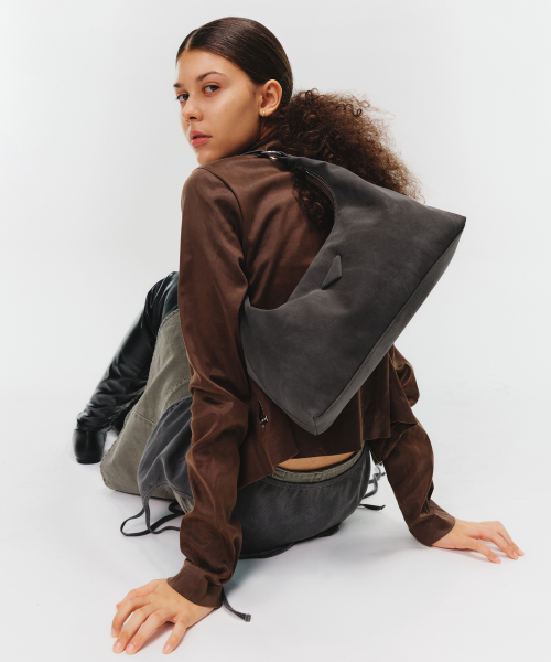 SOTY HOBO BAG - NUBUCK GREY